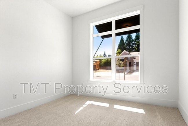 Building Photo - 6739 Micherra Cir