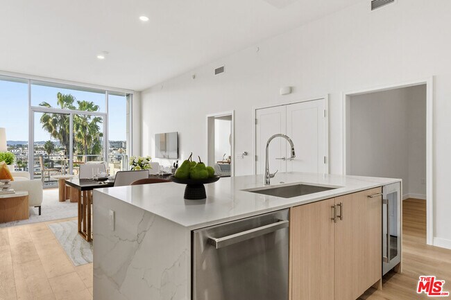 Building Photo - 8500 Burton Wy