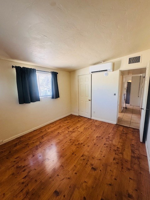 Building Photo - 1310 W Sol Pl