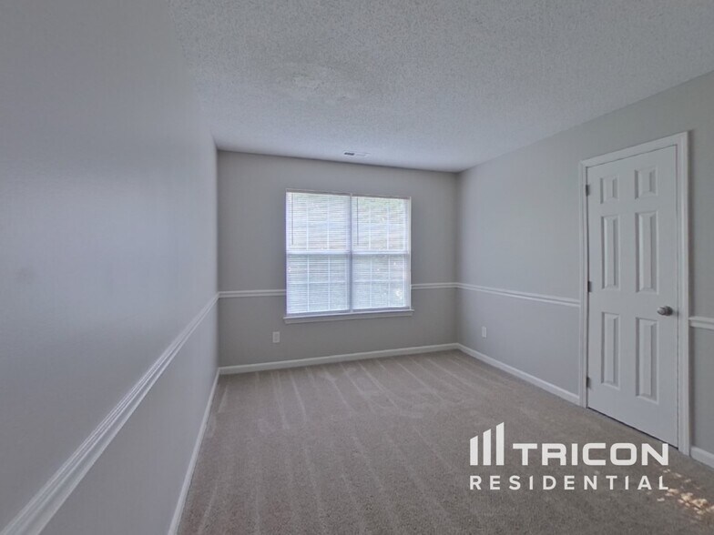 Building Photo - 9101 Mentmore Ct