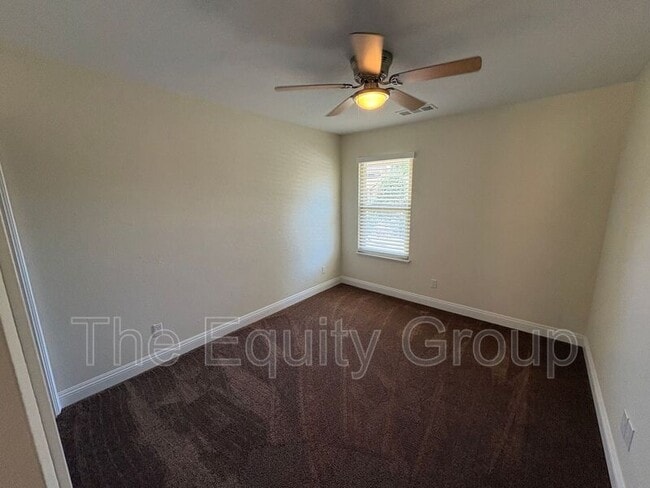 Building Photo - 2322 E Vassar Dr
