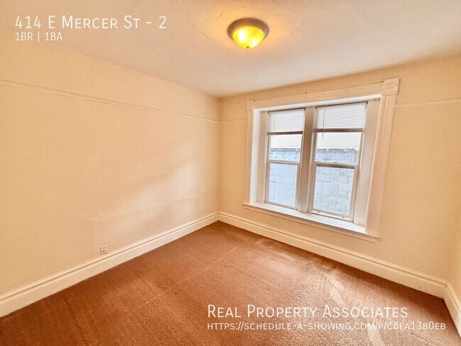 Building Photo - 414 E Mercer St