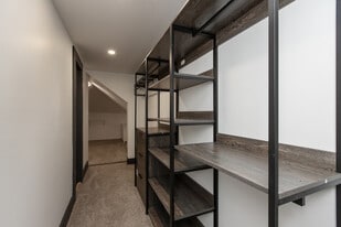 Building Photo - 2828 N Illinois St