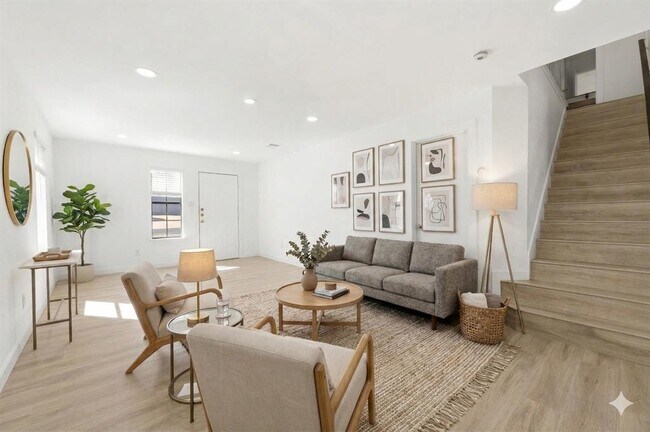 Building Photo - 1707 Yucca Ln