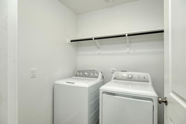 Building Photo - 205 Arnage Dr