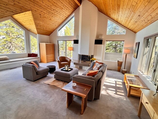 Building Photo - Truckee Ski Lease Available Nov - April