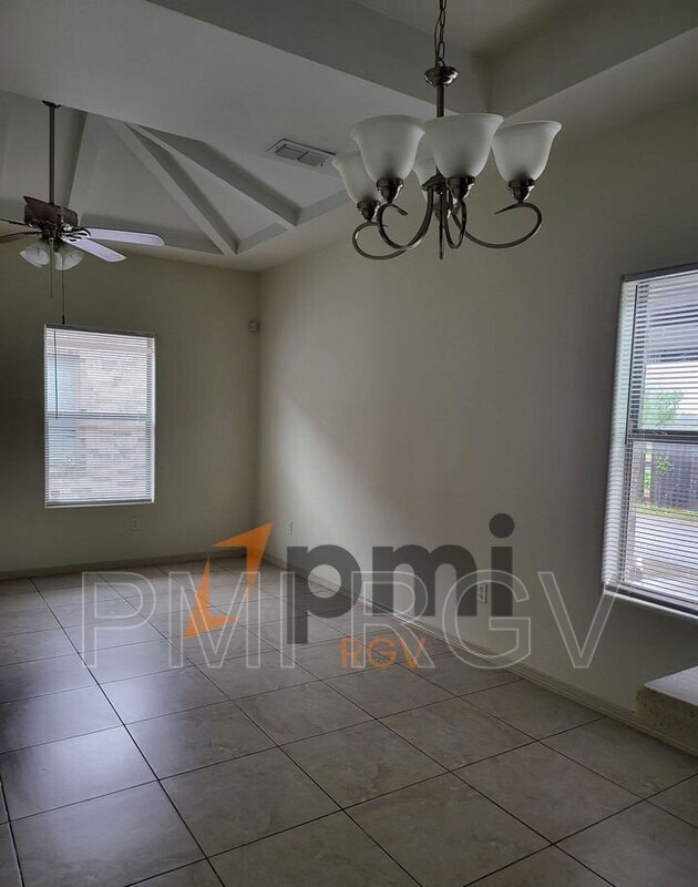 Building Photo - 407 N Lotto Ln