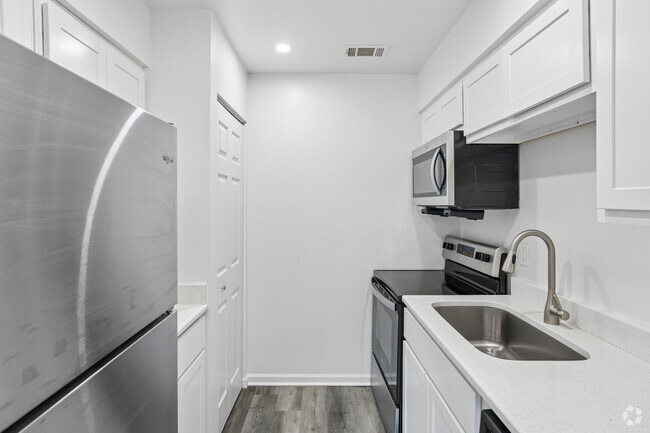 Interior Photo - Woodside Village Apartments