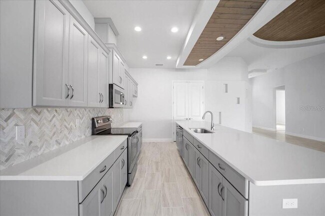 Building Photo - 60 Del Palma Dr