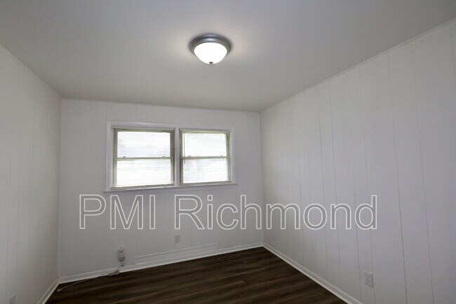 Building Photo - 1806 Powhatan St