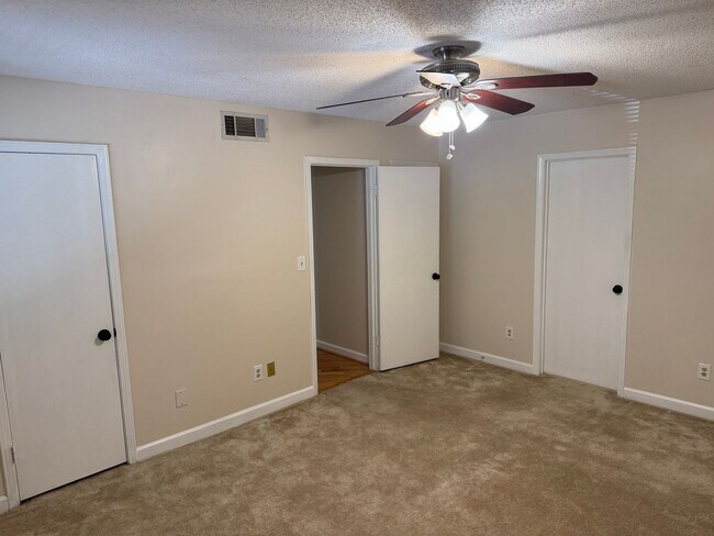 Building Photo - 5005 Wingate Way