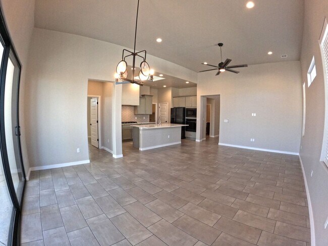 Building Photo - 3729 Santa Clarita Ave