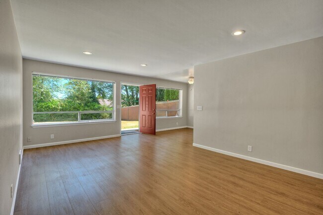 Building Photo - 15532 27th Ave NE