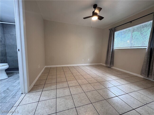 Building Photo - 10111 Sandy Hollow Ln