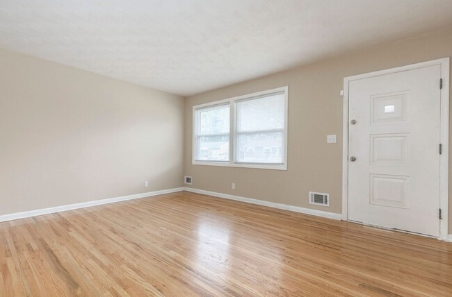 Building Photo - 3857 Darlene Dr