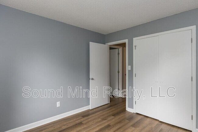 Building Photo - 8221 Rocky Ct