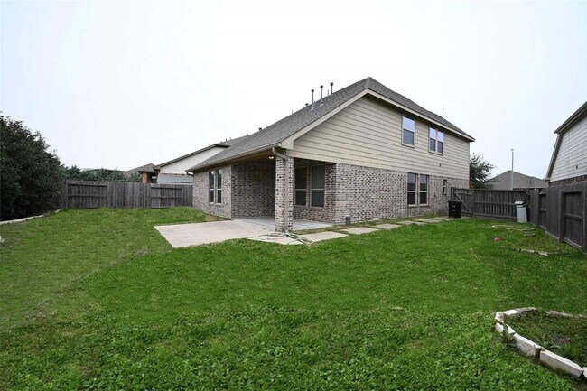 Building Photo - 23919 Villa Lisa Dr