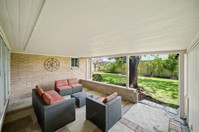 Building Photo - 4943 Cheena Dr