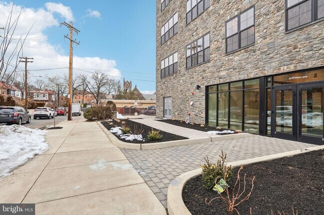 Building Photo - 30 W Allens Ln