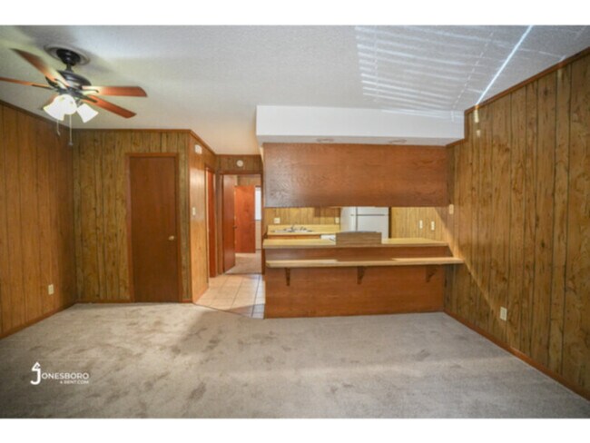Building Photo - Indian Eight Apartments - Water &amp; Sewer Indcluded