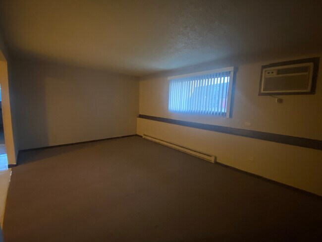 Building Photo - 520 Parkview Ln
