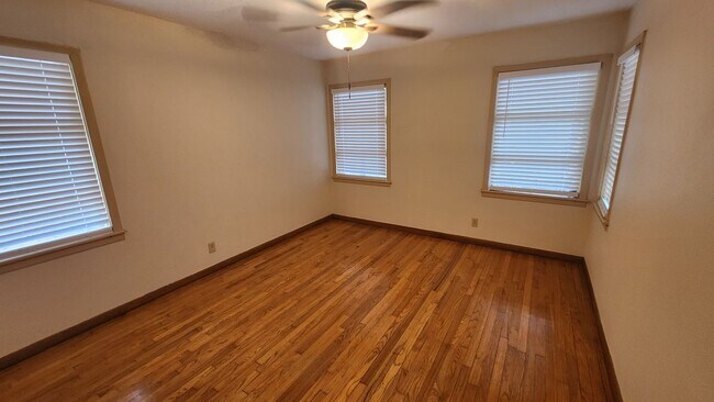 Building Photo - Charming 3-Bedroom Home in Highly Sought-A...