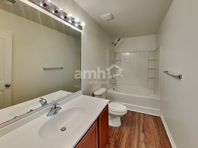 Building Photo - 4437 Esmeralda Dr