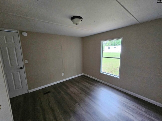 Building Photo - 117 E Woods Ct