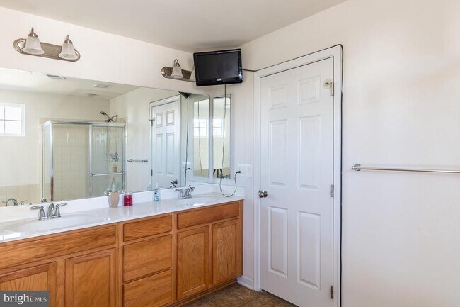 Building Photo - 16397 Topsail Ln