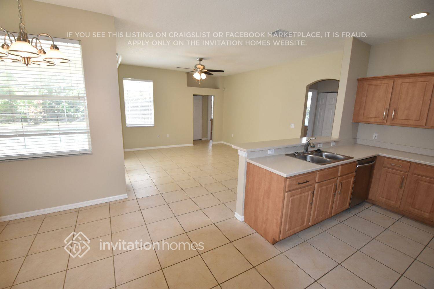 Building Photo - 12110 Whistling Way