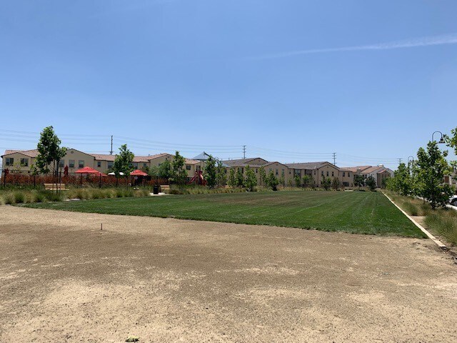 Building Photo - NEW HAVEN COMMUNITY - AVAILABLE NOW 2+2.5 ...