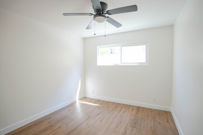 Building Photo - 821 W 167th St