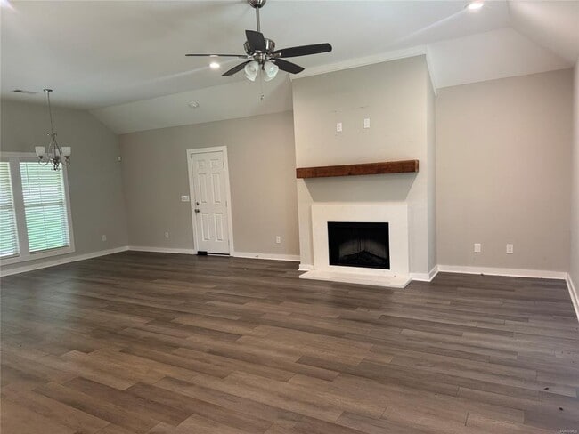 Building Photo - 107 Fox Run Dr