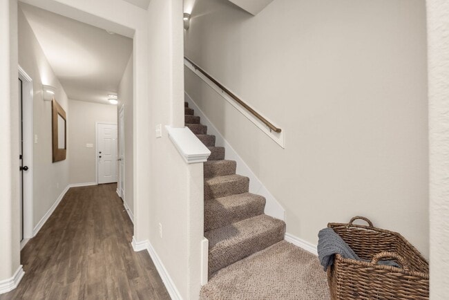 Building Photo - Available for August 2026 Pre-Lease! Gorge...