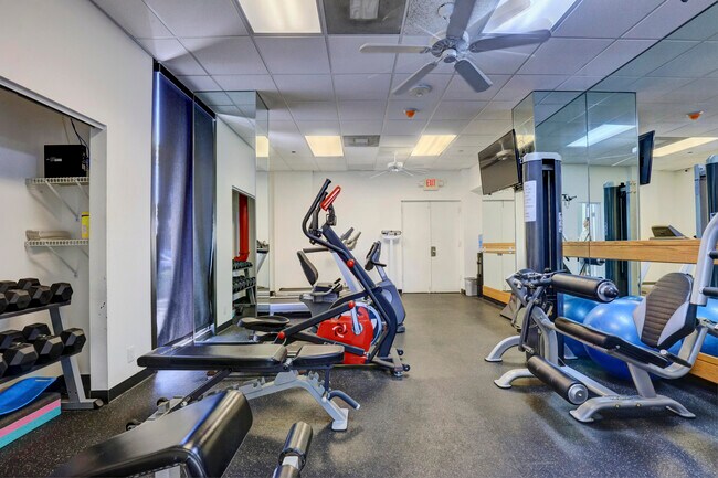 Building Photo - 5550 N Ocean Dr