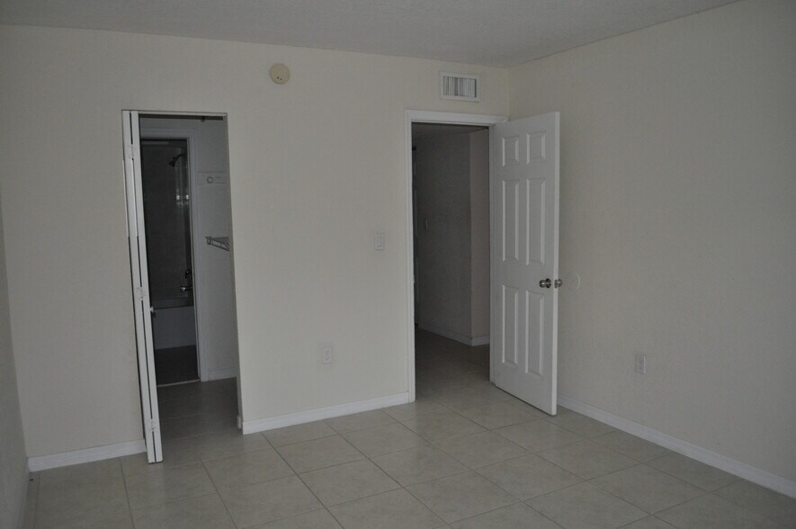 Building Photo - 7713 SW 88th St