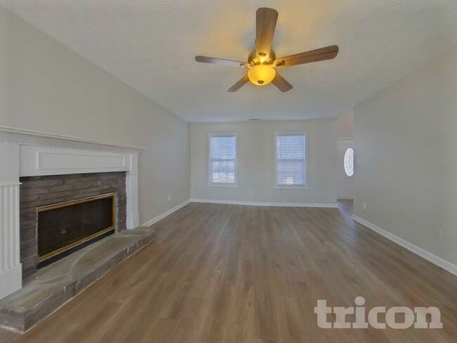 Building Photo - 224 Stone Creek Dr