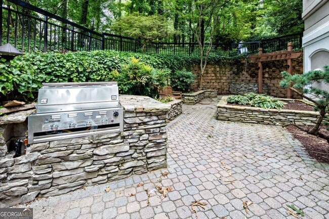 Building Photo - 4248 River Green Dr NW