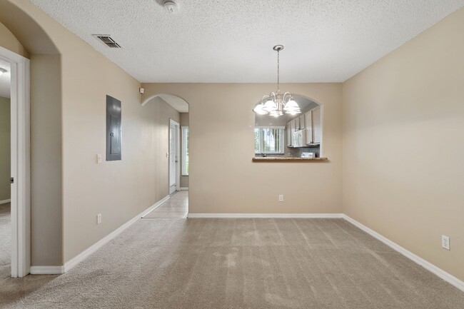 Building Photo - Move-in Special. Beautiful First floor con...