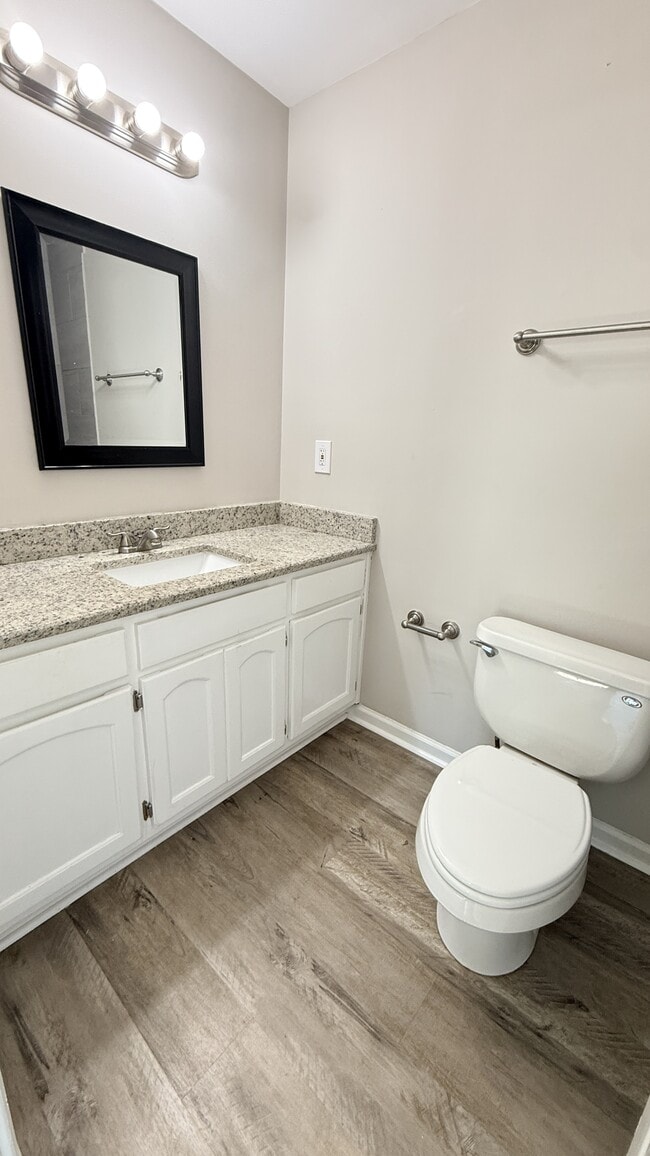 Building Photo - 2531 Clovis Rd SW