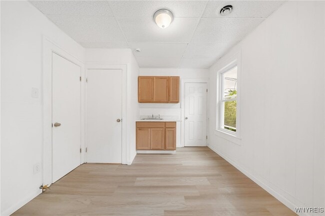 Building Photo - 315 Wohlers Ave