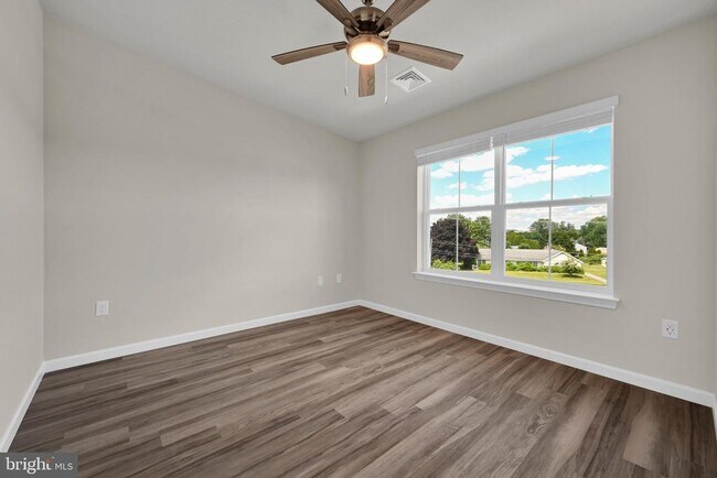 Building Photo - 1000 COLBY Ln
