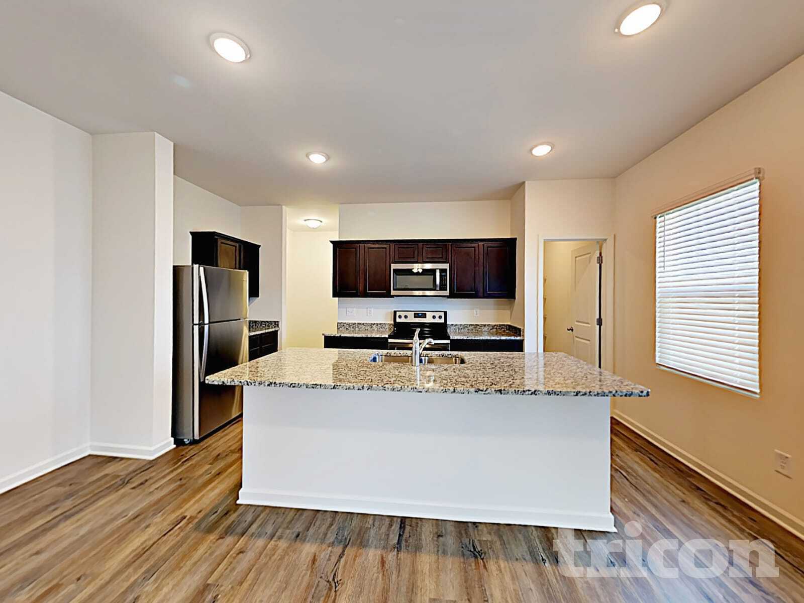 Building Photo - 170 Alexander Ln