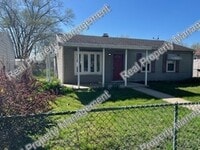 Building Photo - Three bedroom ranch in Hessville