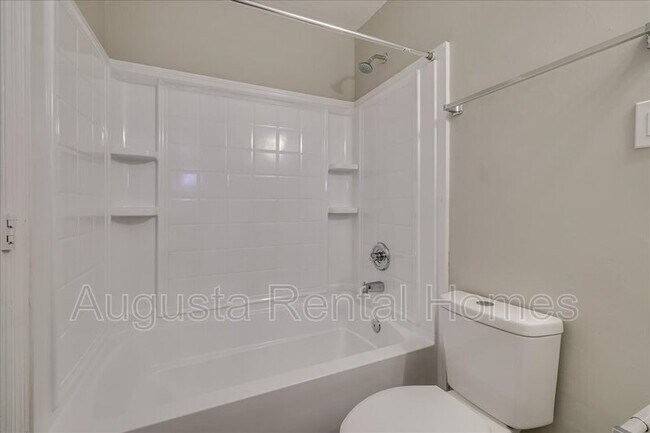 Building Photo - 3603 Columbine Dr