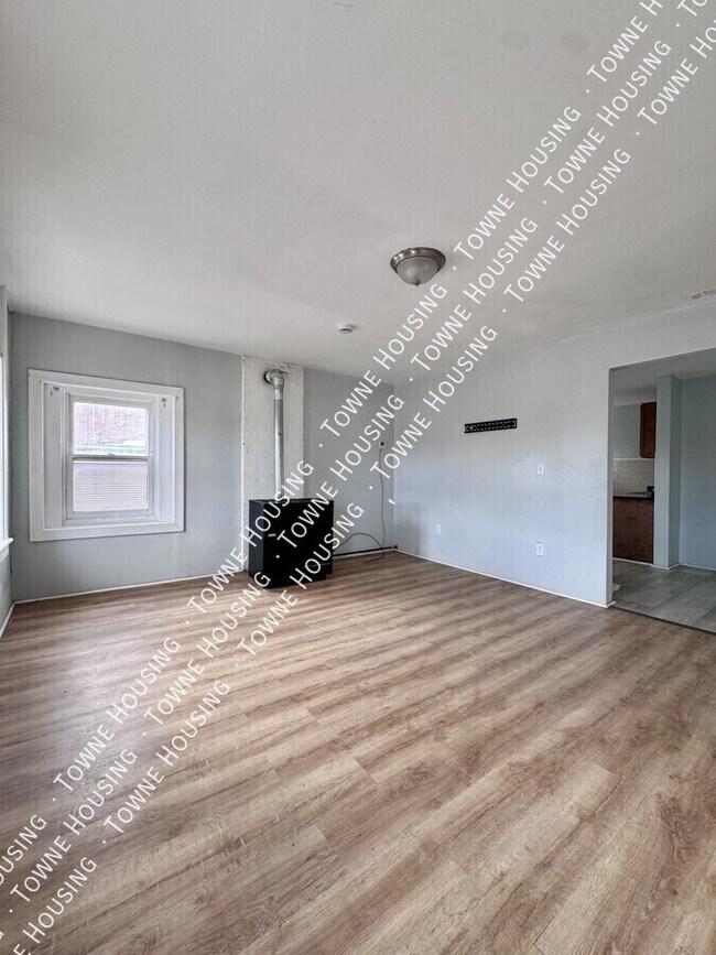 Building Photo - 238 Amherst St