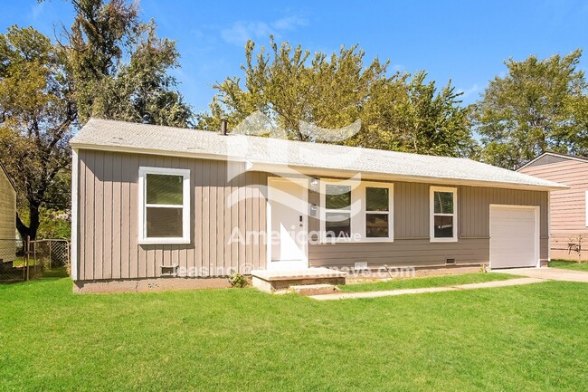 Building Photo - 4204 N Frankfort Ave