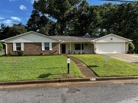 Building Photo - 605 Jeffrey