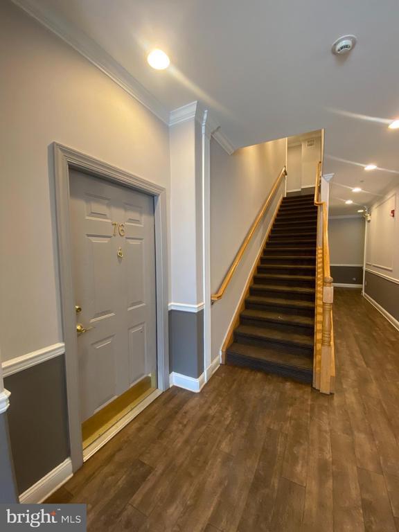 Building Photo - 76 Kyle Way