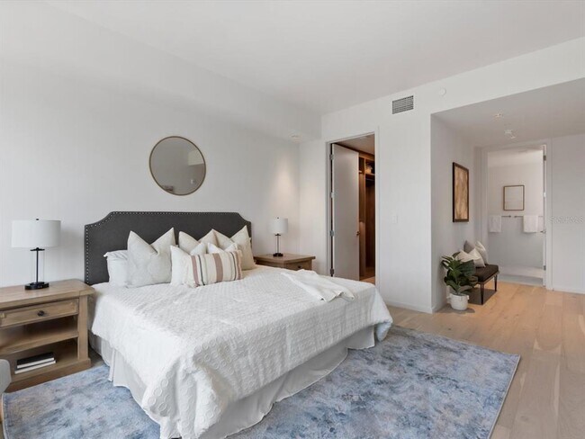 Building Photo - 1020 Sunset Point Rd